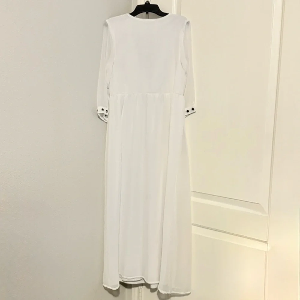 Sage & Vicky MAXI DRESS BLACK WHITE FLORAL EMBROIDERED Hippie Bohemian Sz M - Picture 4 of 8